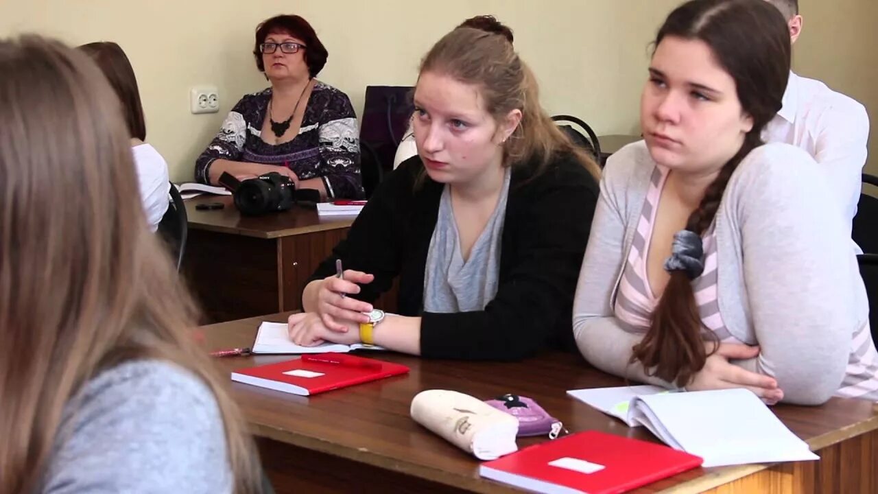 Школа журналистики 1. Журналистика в школе фото. антонина школьная журналистика. школы журналистики печатной фото. журналистика в школе ролик про интервью.