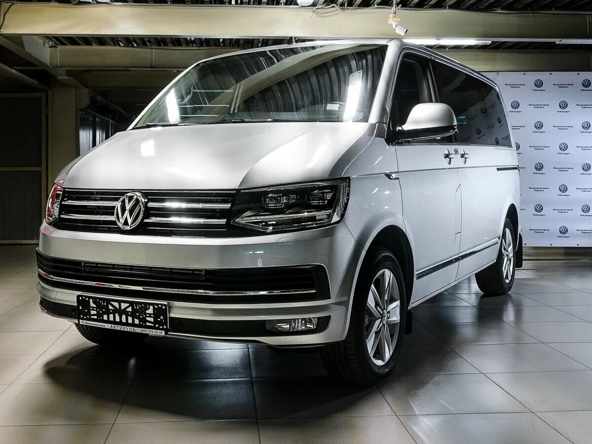 Фольксваген мультивен купить новый. VW Multivan t6. Фольксваген Мультиван т6. Фольксваген иульитивэн т6. Фольксваген Мультивен серебристый т5.