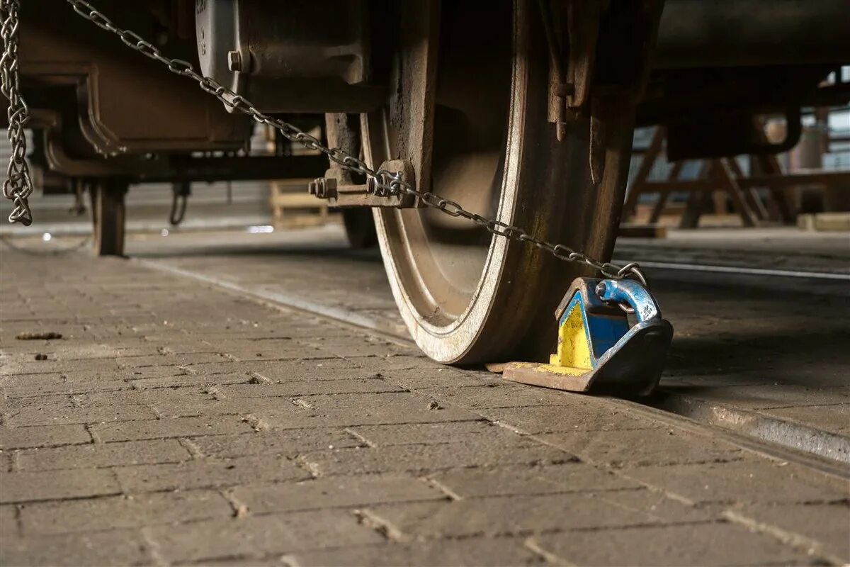 Башмак противооткатный латунный бк-1л. Башмак горочный тормозной 8739. Неисправности тормозного башмака ржд. 00сб. 39.