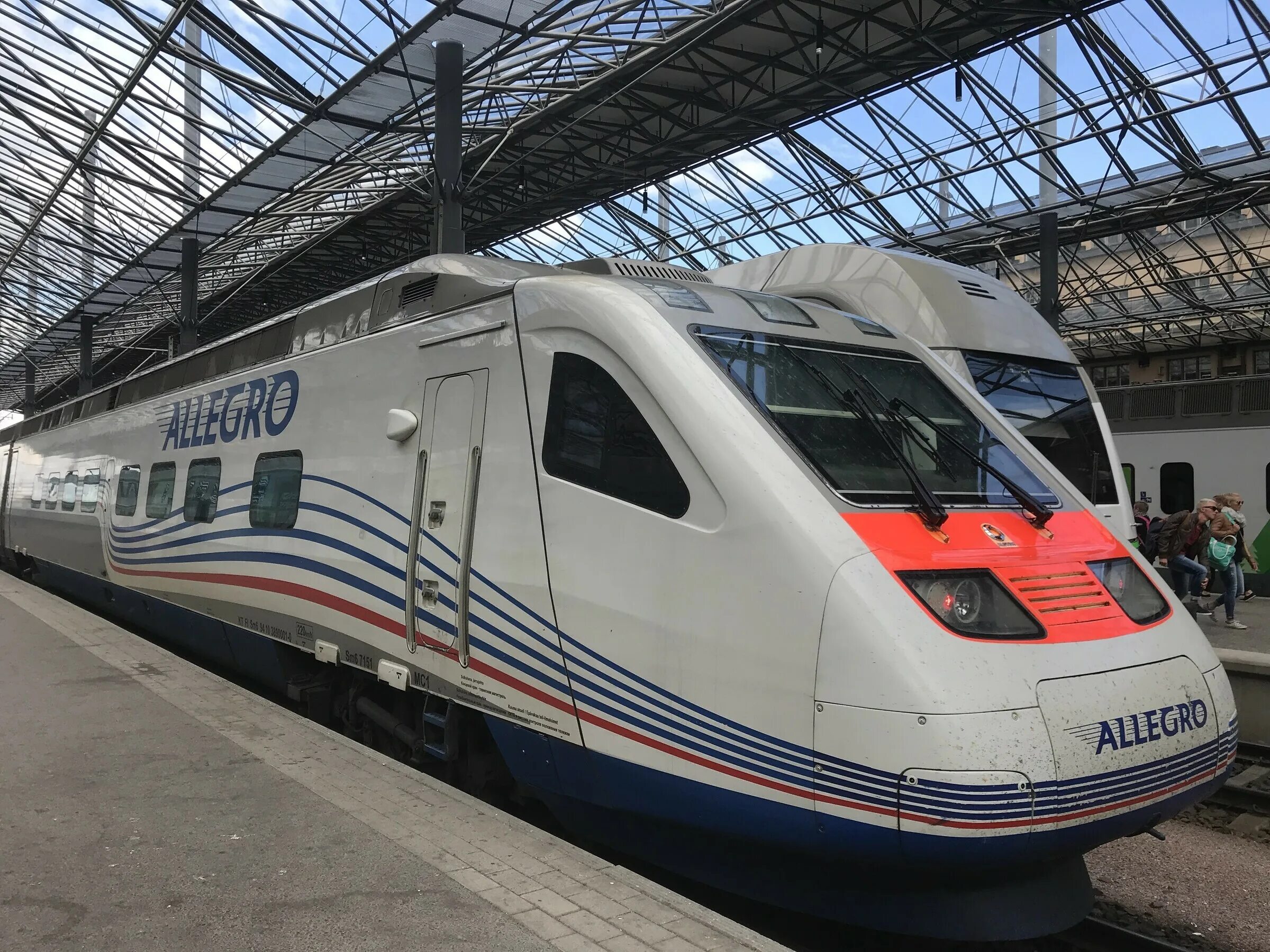 Автобусы эколайнс санкт-петербург. Автобус хельсинки. Автобус санкт-петербург хельсинки. Автобус хельсинки санкт. Автобус питер хельсинки.