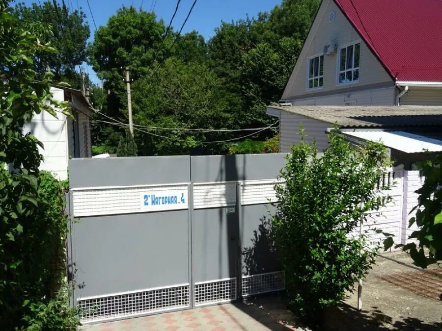 Джубга жилье у моря. Джубга гостиный дом. Гранд парадиз джубга. Гостевой дрм бояринъ п. Лермонтово гостевой дом с бассейном.