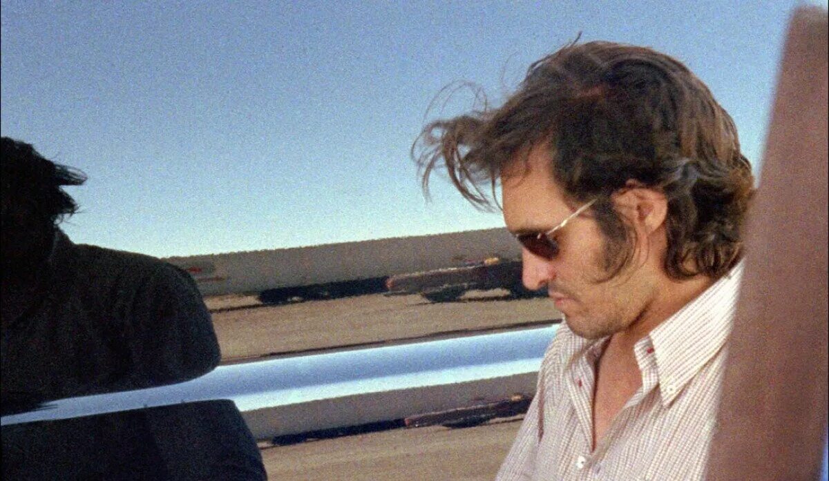 Explicit scenes фильм. кролик фильм 2003. Brown bunnies актер. бурый кролик (2003). Mainstream threesome explicit.