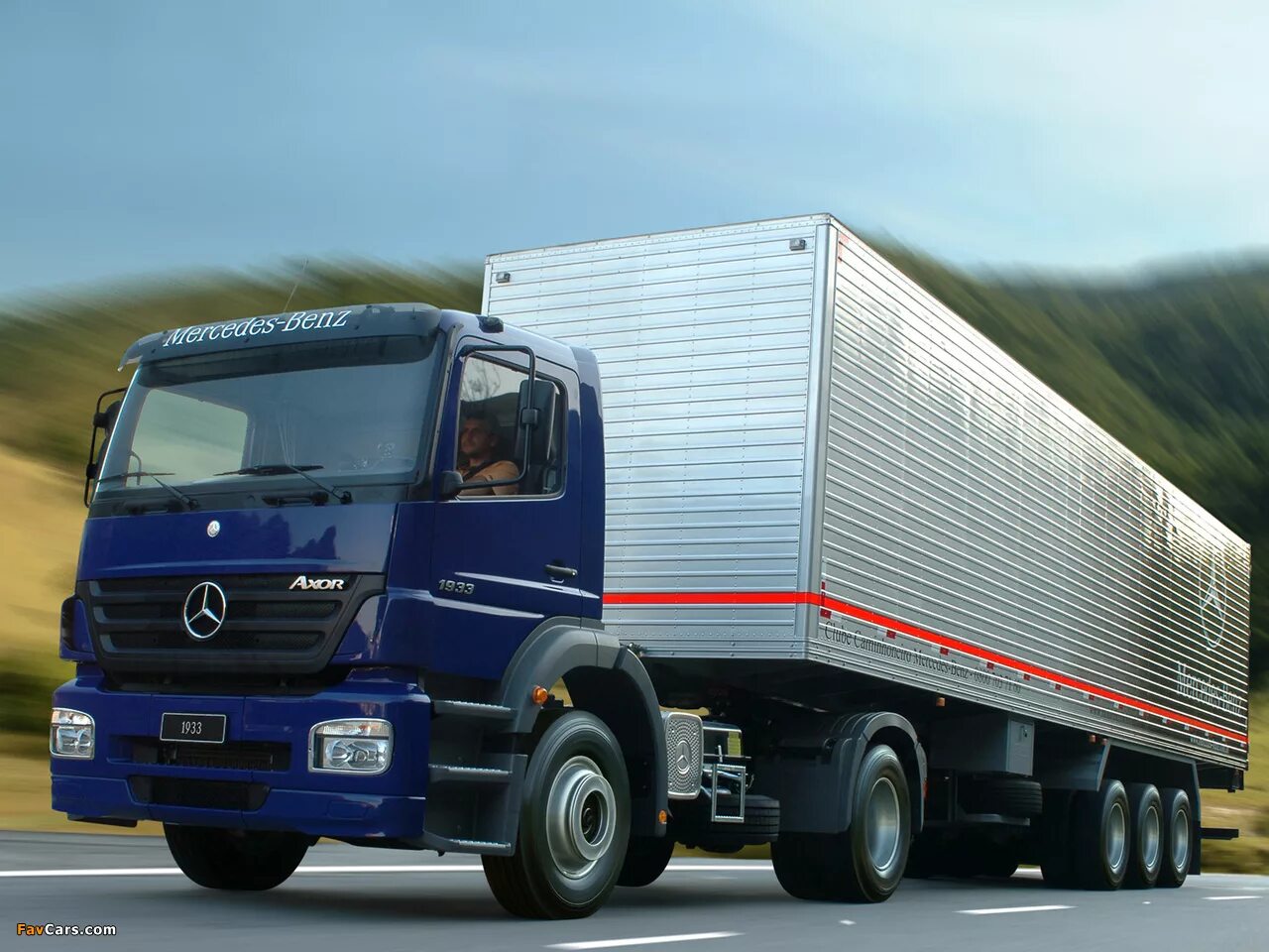 Mercedes-Benz Axor. Мерседес Бенц Axor. Грузовики Мерседес Аксор. Mercedes Benz Axor 2005.