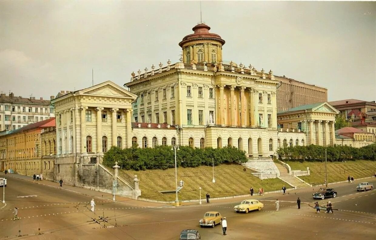 Дом Пашкова Румянцевский музей. Дом Пашкова Моховая. Дом Пашкова СССР. Дом Пашкова библиотека имени Ленина.