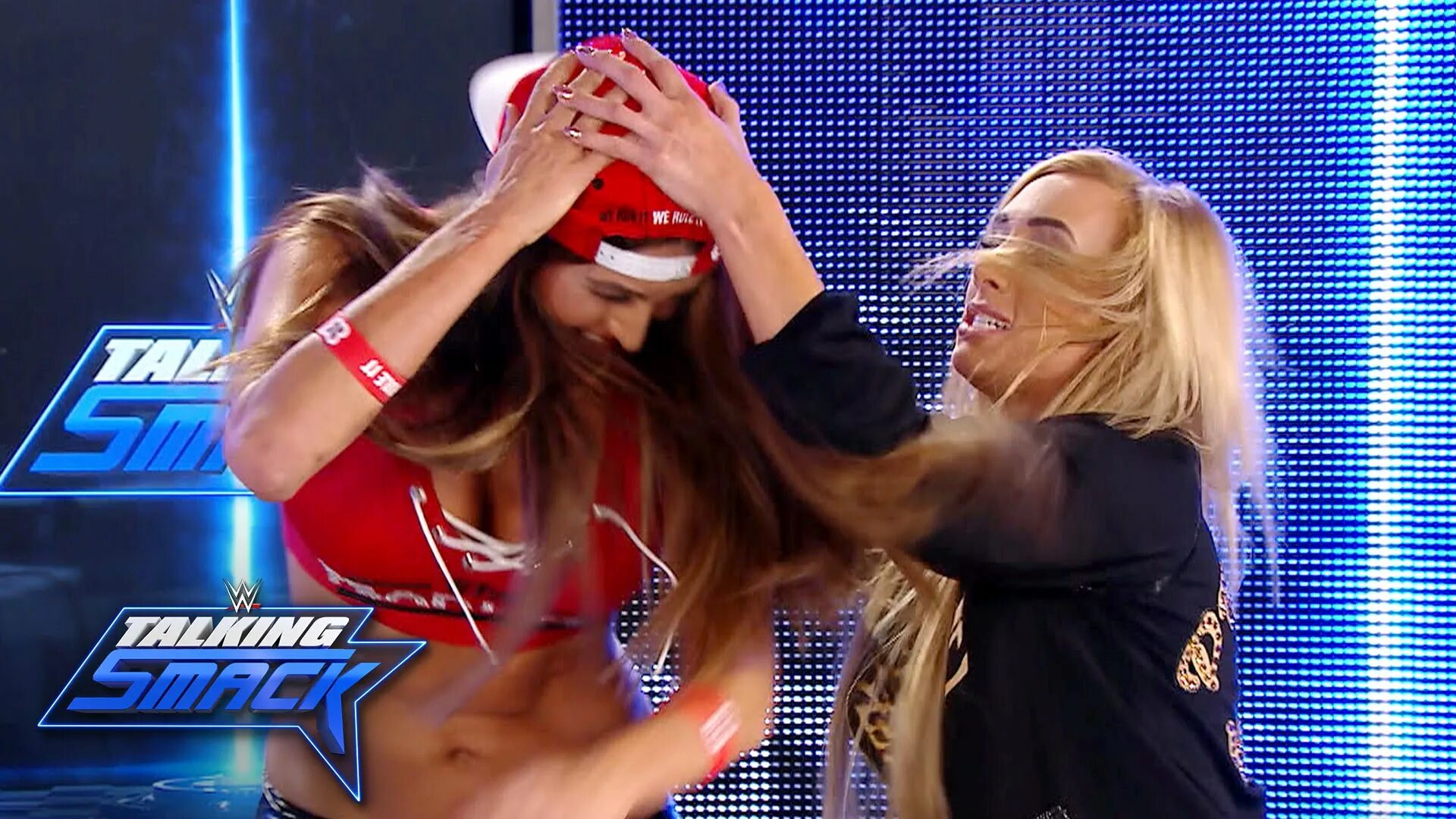 WWE Carmella SMACKDOWN. Carmella WWE 2022 костюмы. Костюм Carmella WWE 2017. Vs nikki