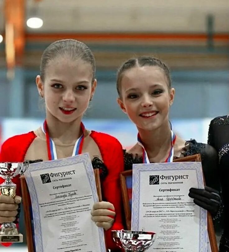 Самбо 70 фигурное катание. Булычева самбо 70. Хрустальный дворец самбо 70. Каток хрустальный самбо 70. Дарья сарымсакова фигурное.