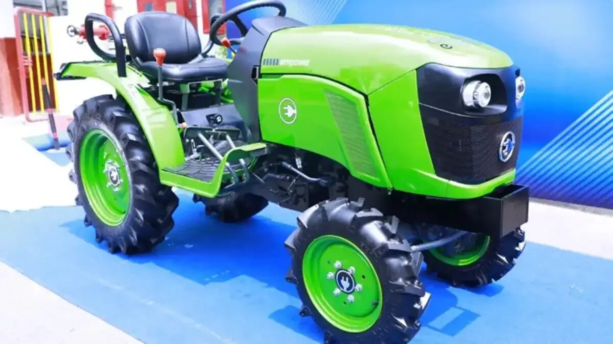 Электротрактор купить. 2021 Tractor Mahindra. Электротрактор. Cellestial e Mobility tractor. Китайский электротрактор.