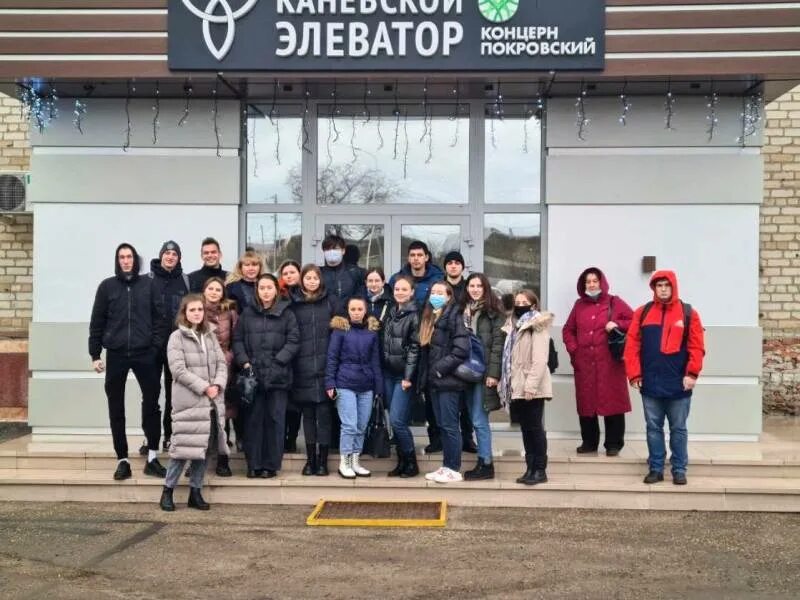Каневской элеватор. Элеватор каневская. студенты краснодара. каневской элеватор директор.