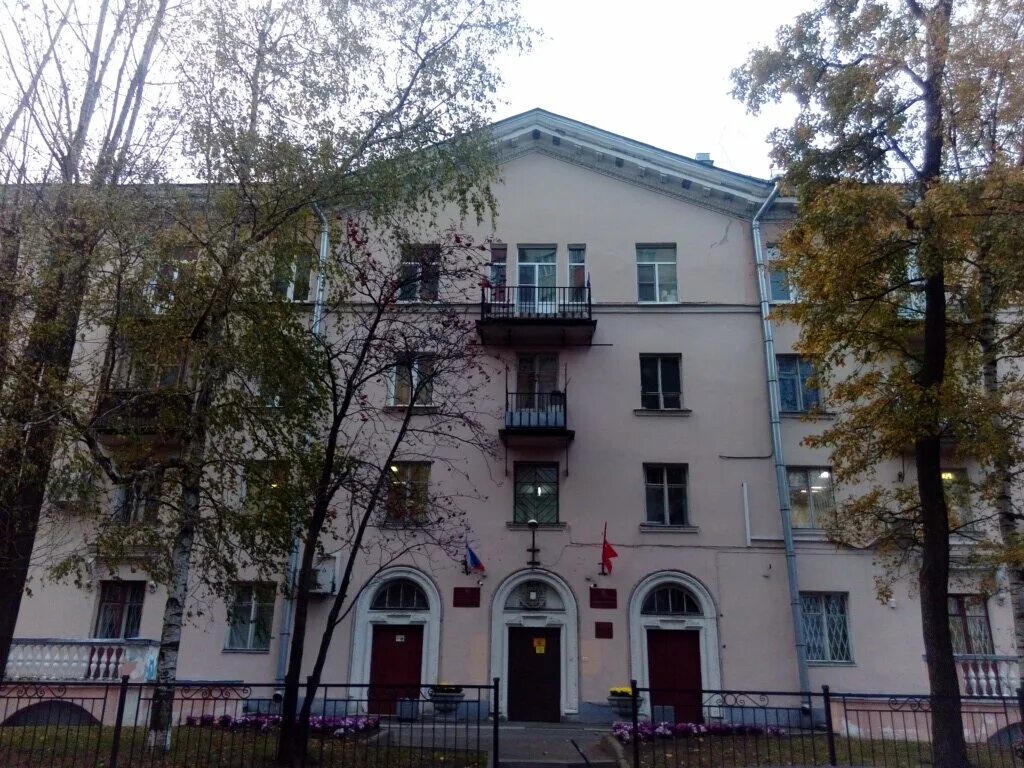 Коммуна 52. Ул коммуны 52 санкт-петербург. Коммуна 52. Институт военной медицины санкт-петербург ржевка. Дома госпромурала - проспект ленина 52 и 54.