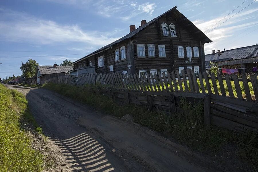 Дом усть цильма. Усть-цильма печора. Недвижимость усть цильма. Усть-цильма река печора. Усть-цильма дом.
