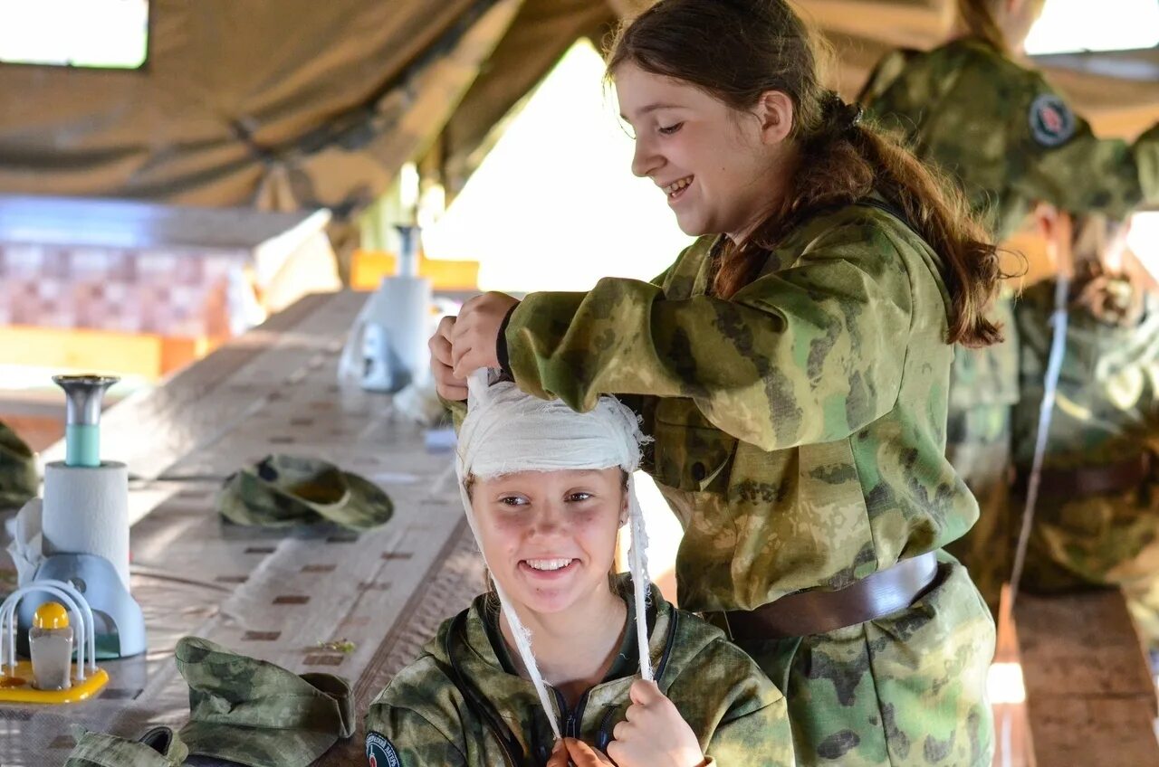 Camp 17. Военно-патриотический лагерь Русичи. Военный лагерь Русичи. Военный патриотический лагерь для детей Руссич. Военно-патриотическом центре «Русичи».