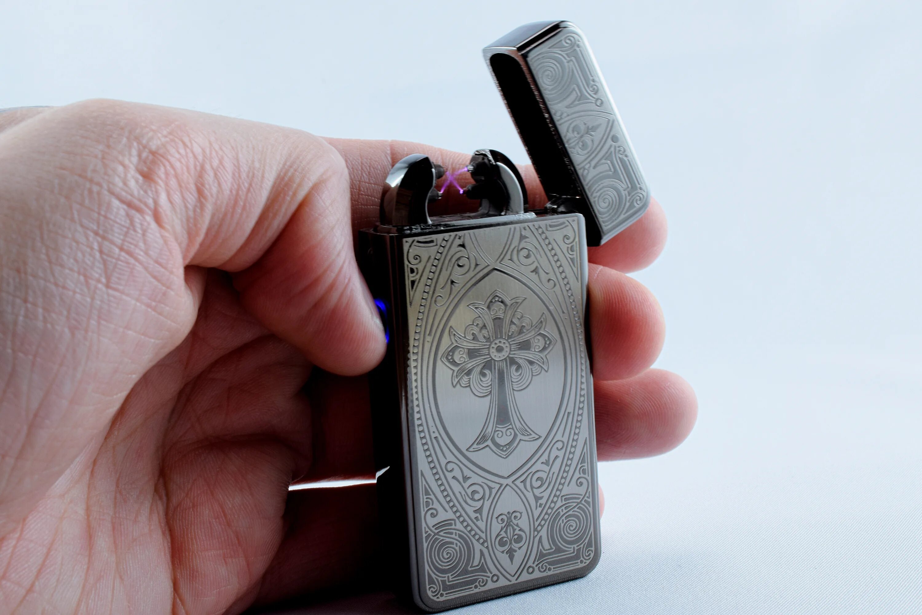 Found a lighter. Зажигалка зиппо дуговая. редкие зажигалки зиппо 2025. зажигалка lighter 666. гравировка на зажигалке.