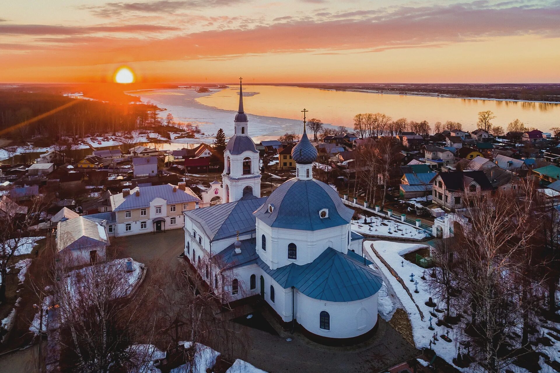 Храм александры и антонины кострома. Церковь в селище Кострома. Храм Александра и Антонины Кострома. Церковь святых Александра и Антонины в Костроме. Александр и Антонина храм Кострома.