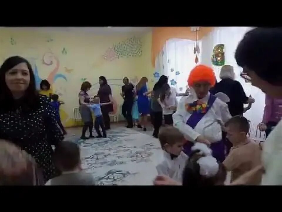 Танец с мамой в детском саду. Танец мамочка мамулечка. Танец мамочка мамулечка. Танец мамочка мамулечка. Мамы в танце.