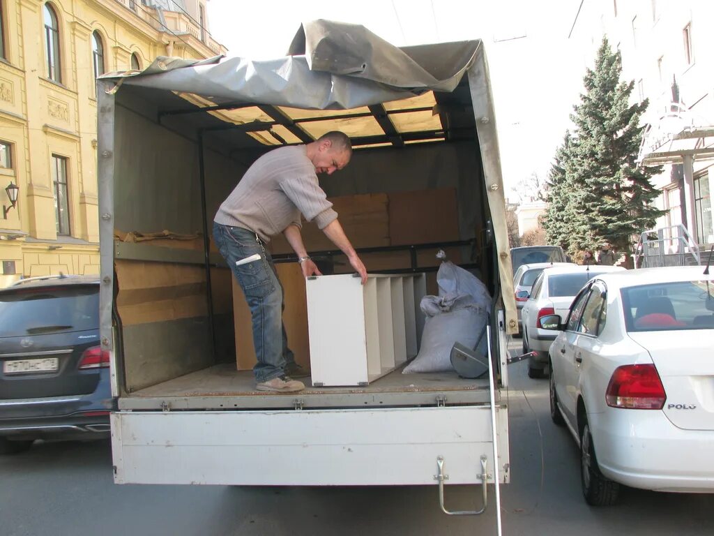 Перевозка газелькин спб. Газелькин переезд. Газелькин грузчики. Переезд квартирный Газелькин. Переезд грузоперевозки СПБ.