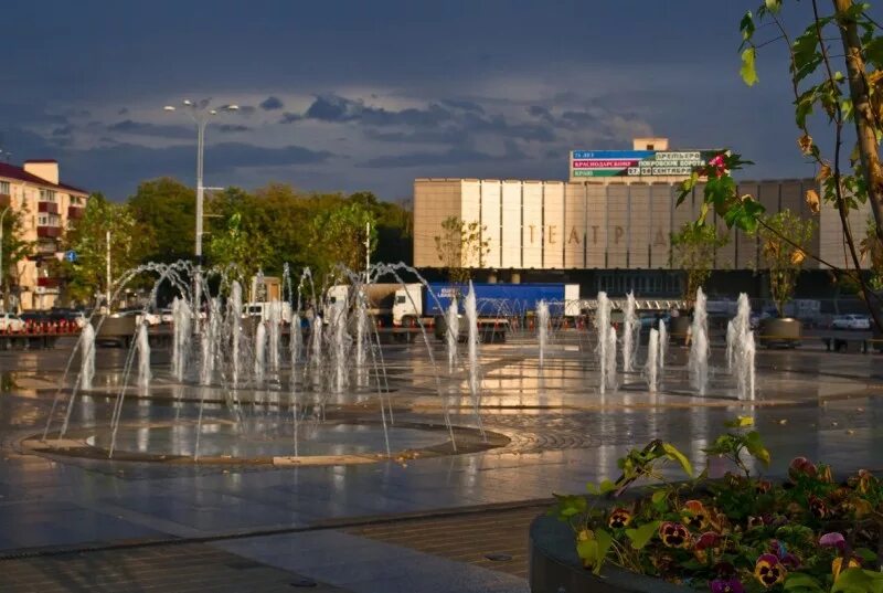 Погода в самом краснодаре. Достопримечательности Краснодар Весна. Климат города Краснодара. Крайфото Краснодар. Теплый город Краснодар.