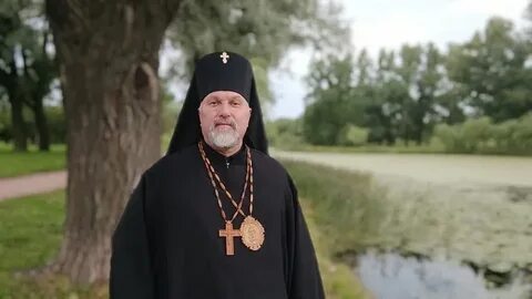 10 священников