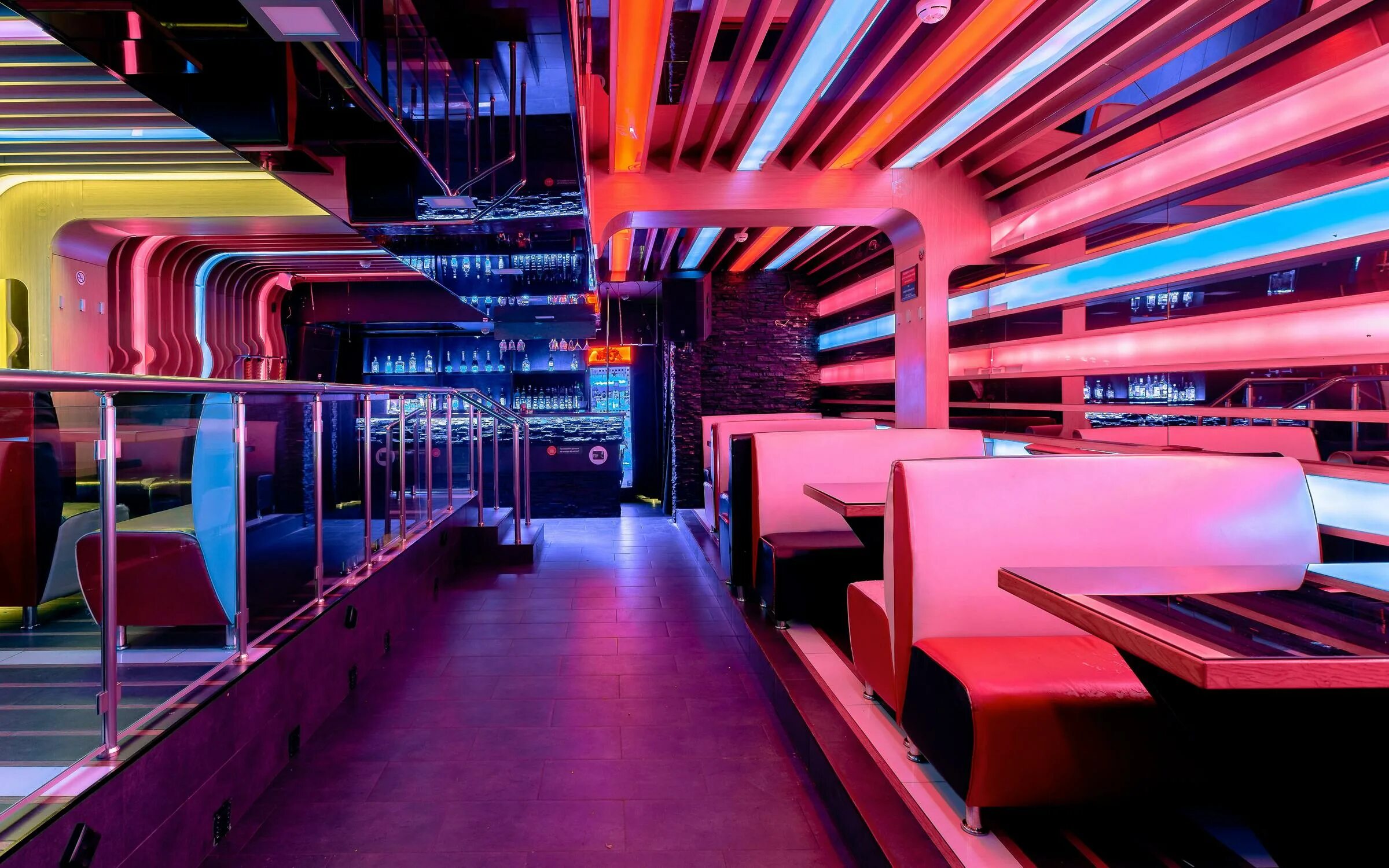 Фабрика спб ночной клуб. Ночной клуб фабрика. Фабрика екатеринбург клуб. Фабрика ладожская ретро дискотека. Ночной клуб фабрика екатеринбург.