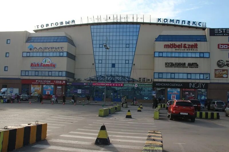 Триумф омск автобус. ТК Триумф Омск. Триумф Плаза Омск. "Триумф" в центре Омска. Ул. Березовского, д. 19, ТК "Триумф".