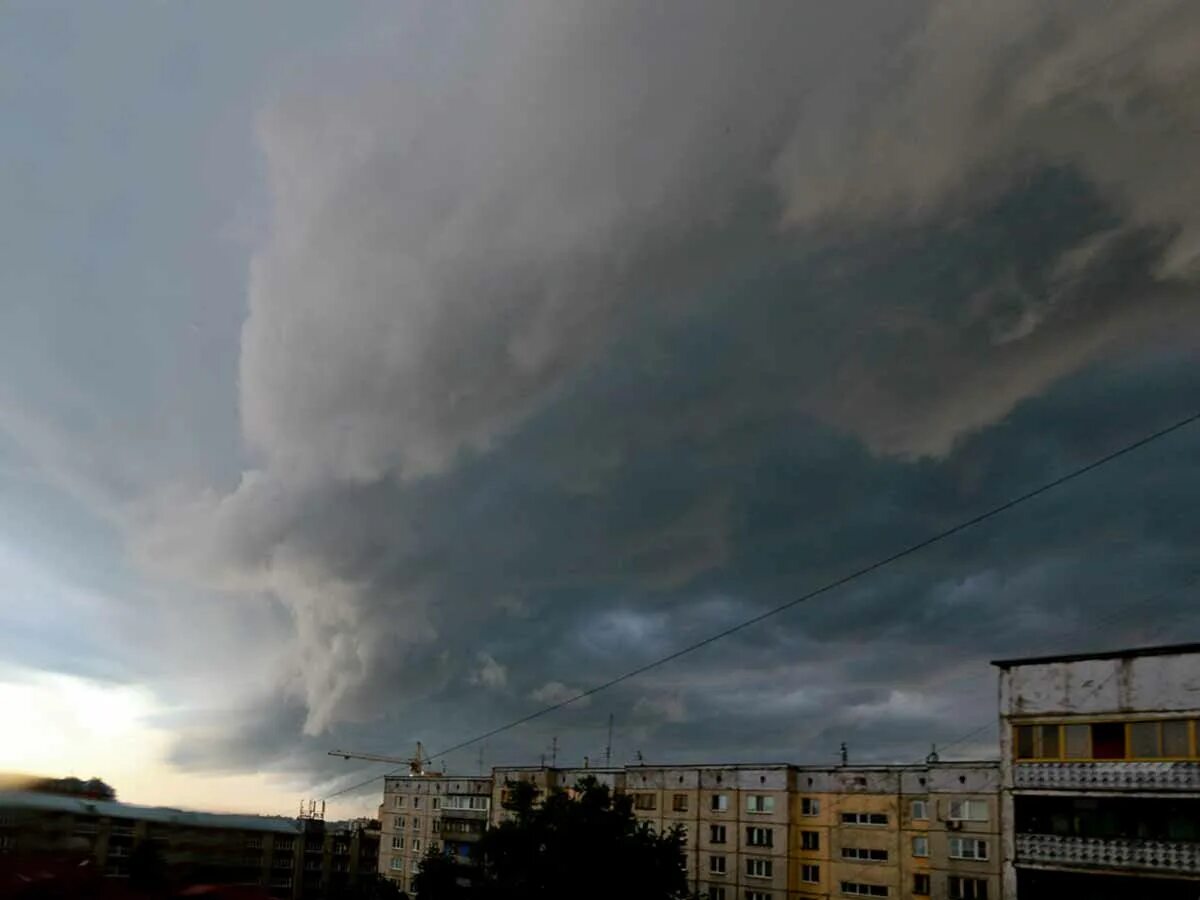 Ураганы в России. Ураган в Екатеринбурге. Смерч в Екатеринбурге. Буря в России. На москву надвигается ураган