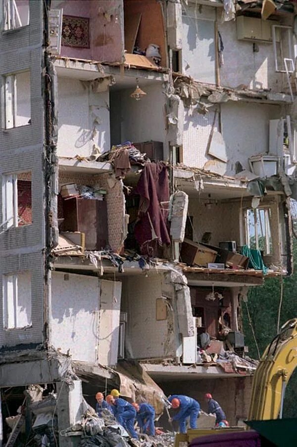 Взрывы жилых домов в москве 1999. Взрыв жилого дома в Москве 1999. Взрывы жилых домов в России 1999.