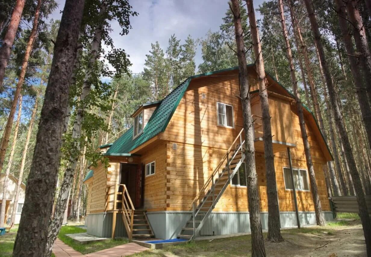 Горизонт коттеджи новосибирск. Бердская коса бердск домики. Обская ривьера коттеджный поселок. Горизонт патио отель новосибирск. Обское море новосибирск домики.