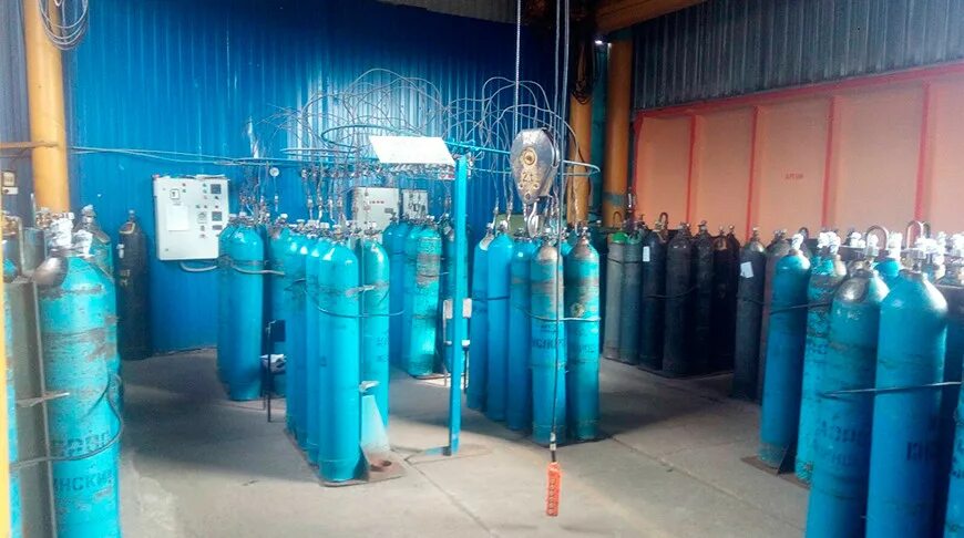 Кислород технический. Кислородная станция для заправки баллонов. Реклама заправка кислорода. Кислород заправка москва. Оборудование заправка баллонов кислородом.