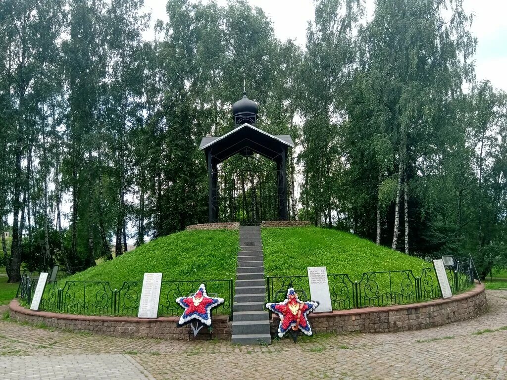 Москва краснопахорское поселение село красное. Парк победы красная пахра. краснопахорское поселение парк победы. парк победы мемориал. москва п.краснопахорское с красная пахра парк победы.
