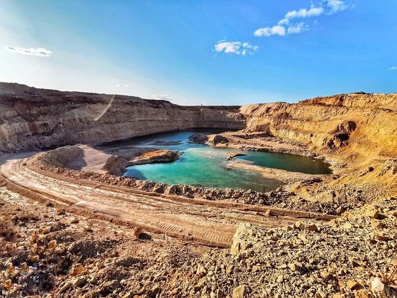 Самара карьер падовка. Падовский карьер пестравский район самарская область. Падовский карьер в самарской области. Падовский карьер самара озеро. Павловский карьер самарская область.