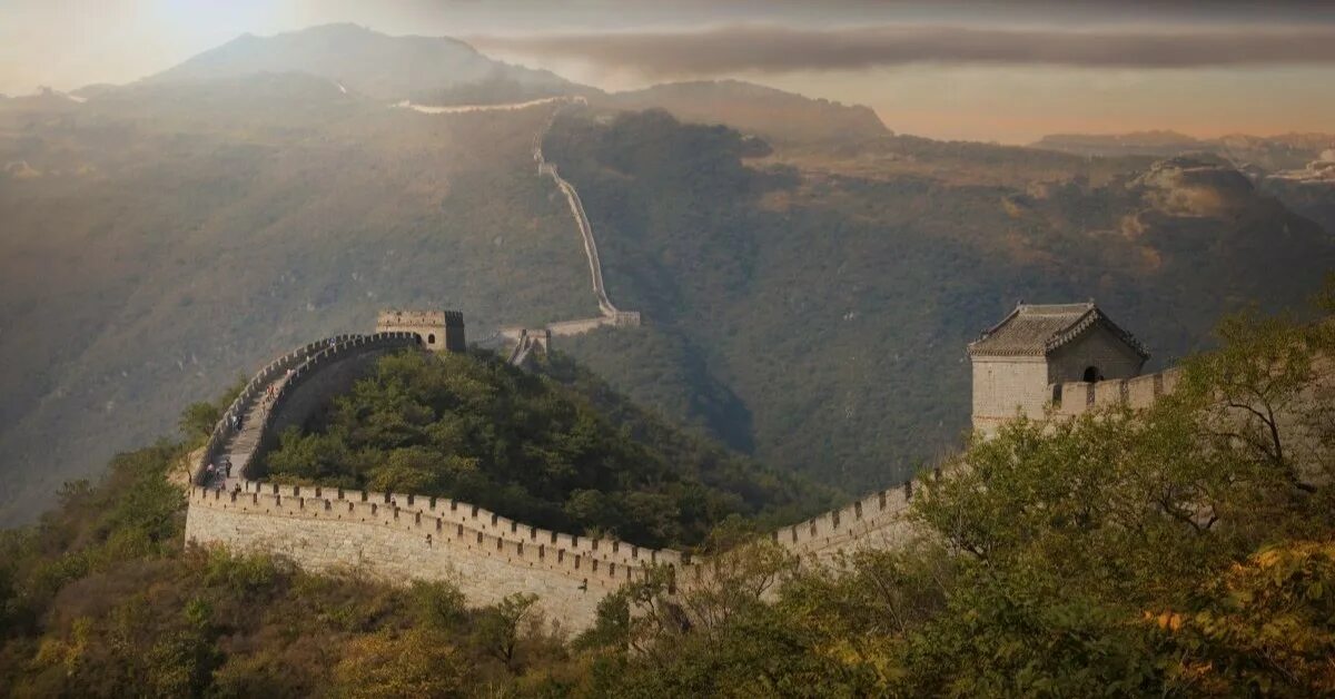 Длина китайской стены от края до края. Китай Великая китайская стена. Великая китайская стена Дяо Шань. Велиаая китайская стен. Великая китайская стена арт.