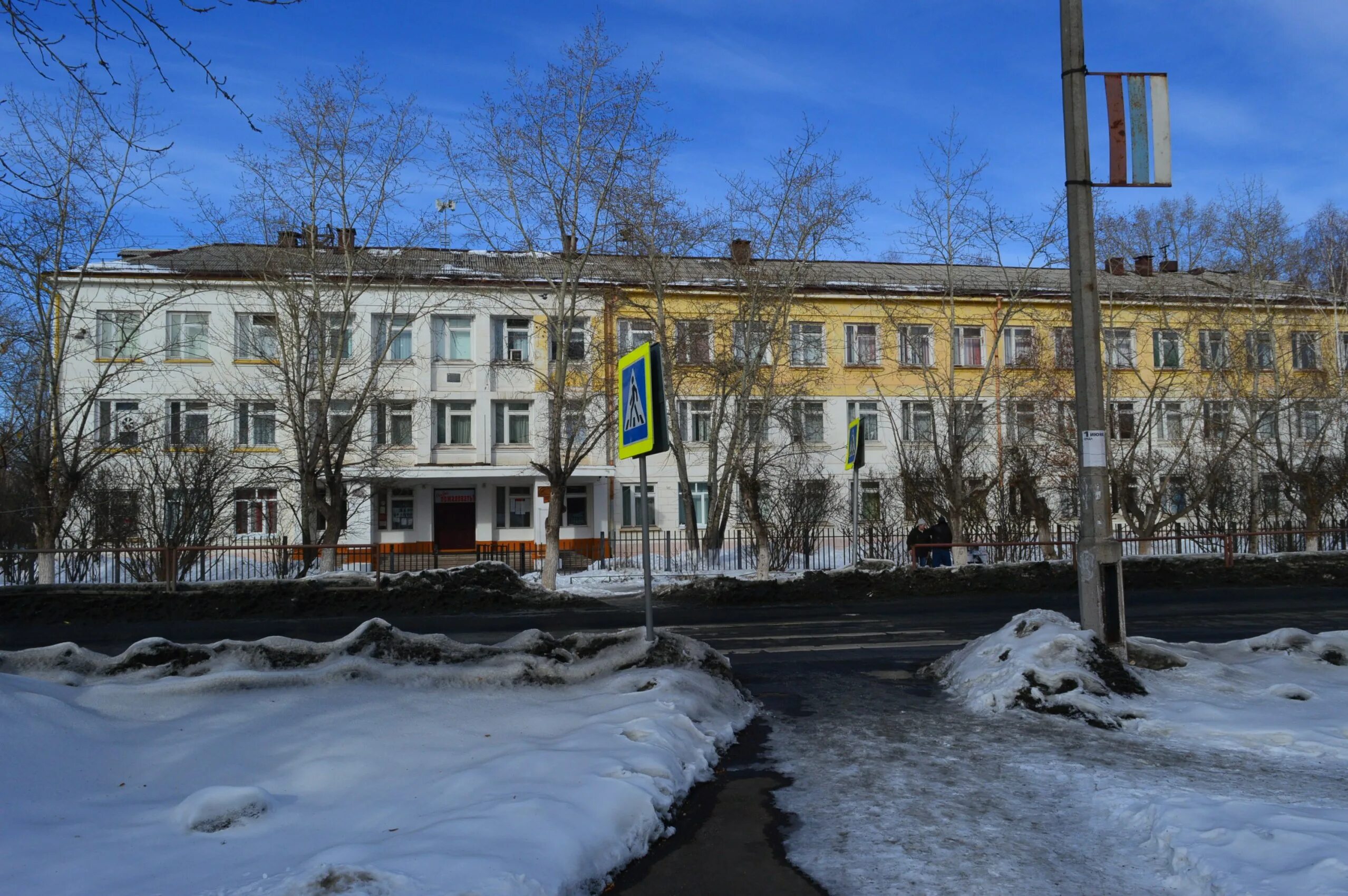 Гидростроитель братск школа. Фотография 33 школы братск. Братск 33 коррекционная школа. Школа 8 осиновка братск. Школа 8 братск.