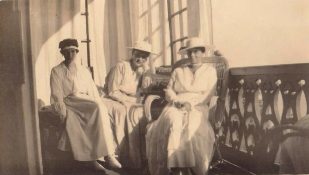 Феликс и ирина юсуповы. Юсуповы в эмиграции. Феликс юсупов в старости. Юсуповы в эмиграции. Ирина александровна романова и феликс юсупов.