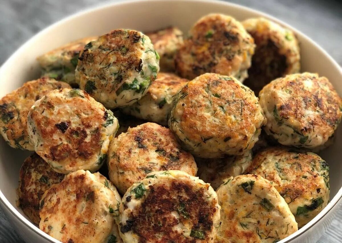 Котлеты. Приготовить быстро и вкусно постное. Куриные котлеты с кабачком в духовке. Постные блюда. Необычные блюда из простых продуктов.