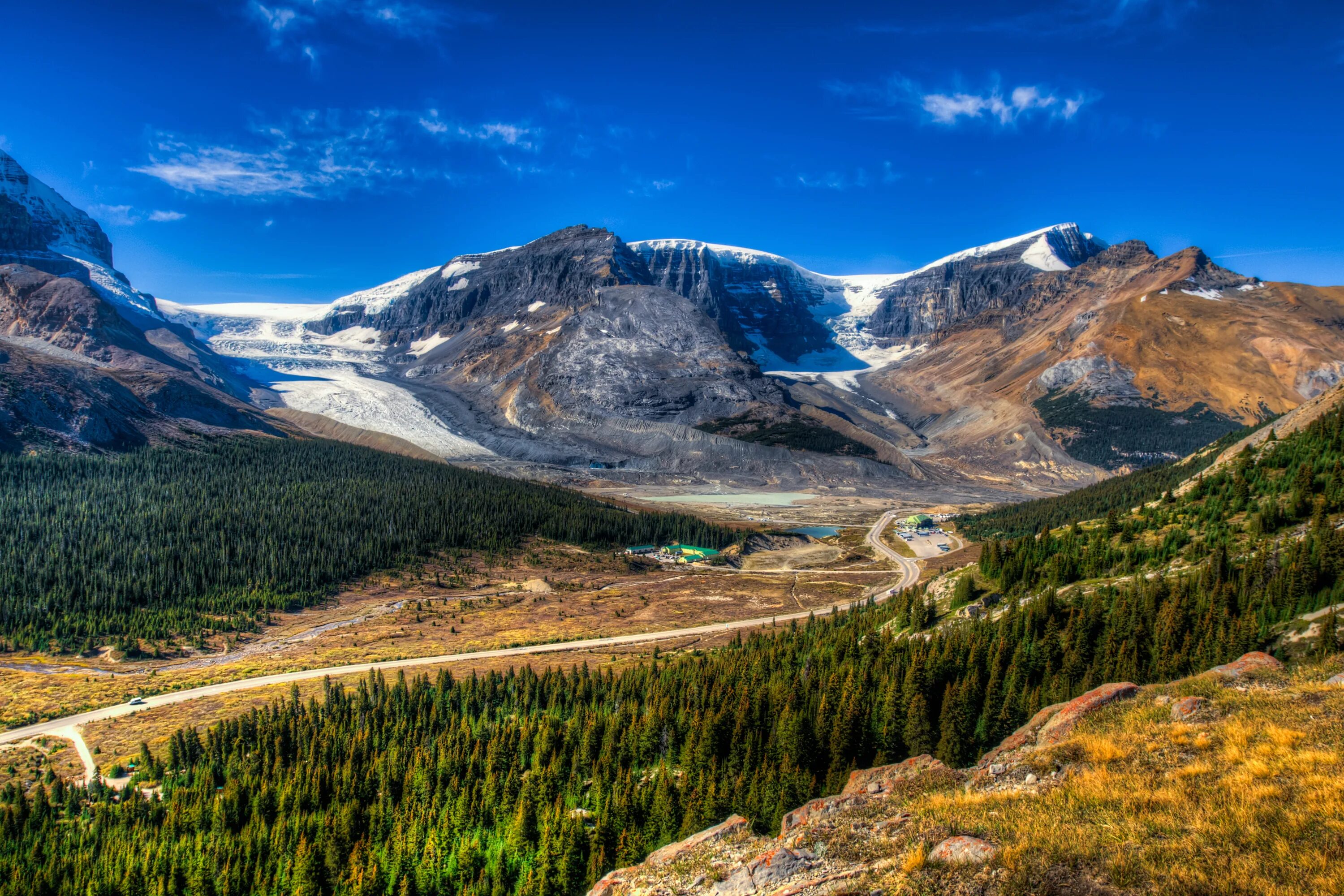 Горный сток. Трасса Icefields Parkway, национальный парк Банф, Канада. Банф и Джаспер национальный парк. Айсфилд Канада. Ледник Атабаска Канада.