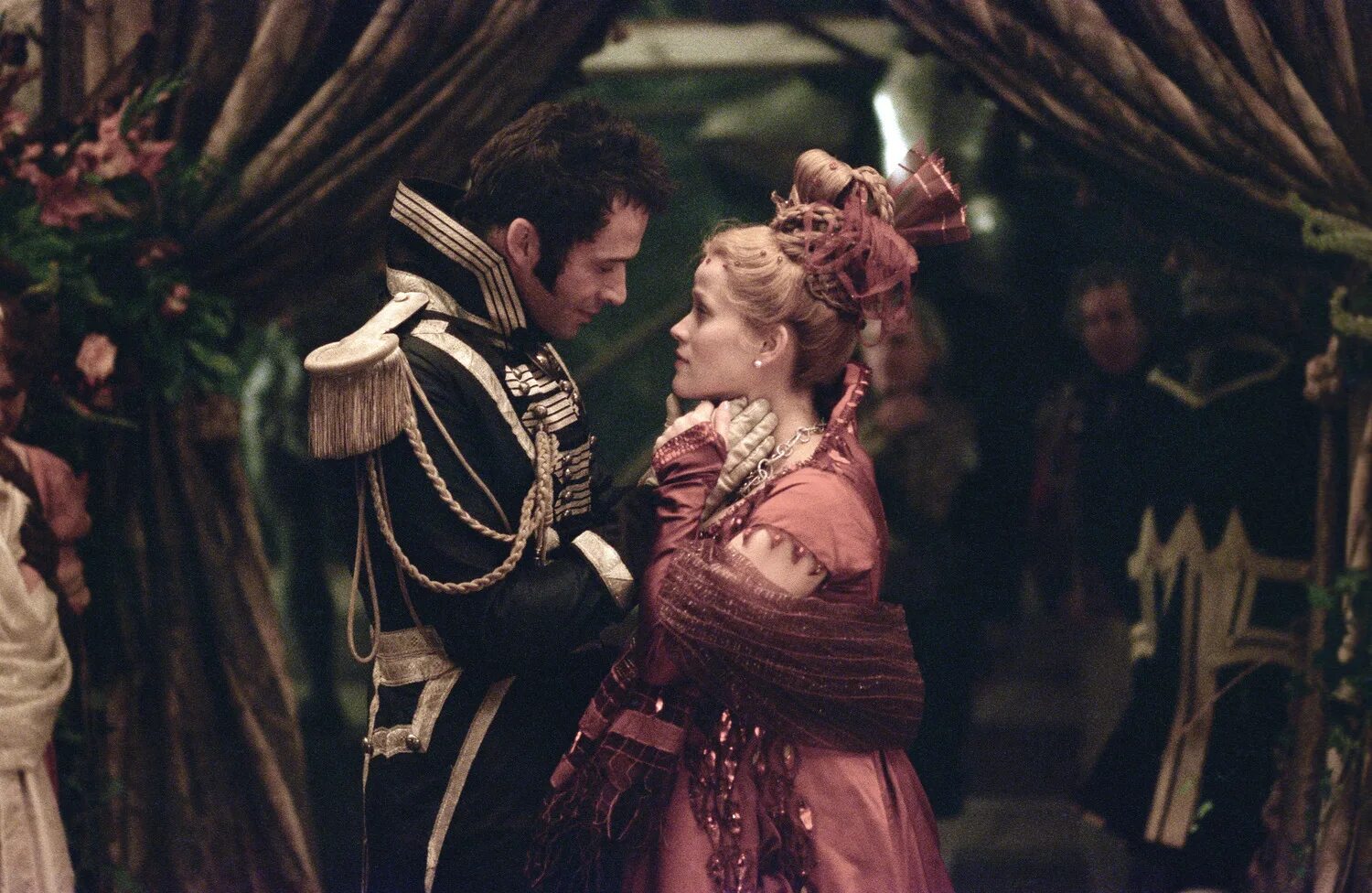 ярмарка тщеславия экранизации. ярмарка тщеславия экранизации. ярмарка тщеславия экранизации. ярмарка тщеславия экранизации. ребекка шарп ярмарка тщеславия 2004.