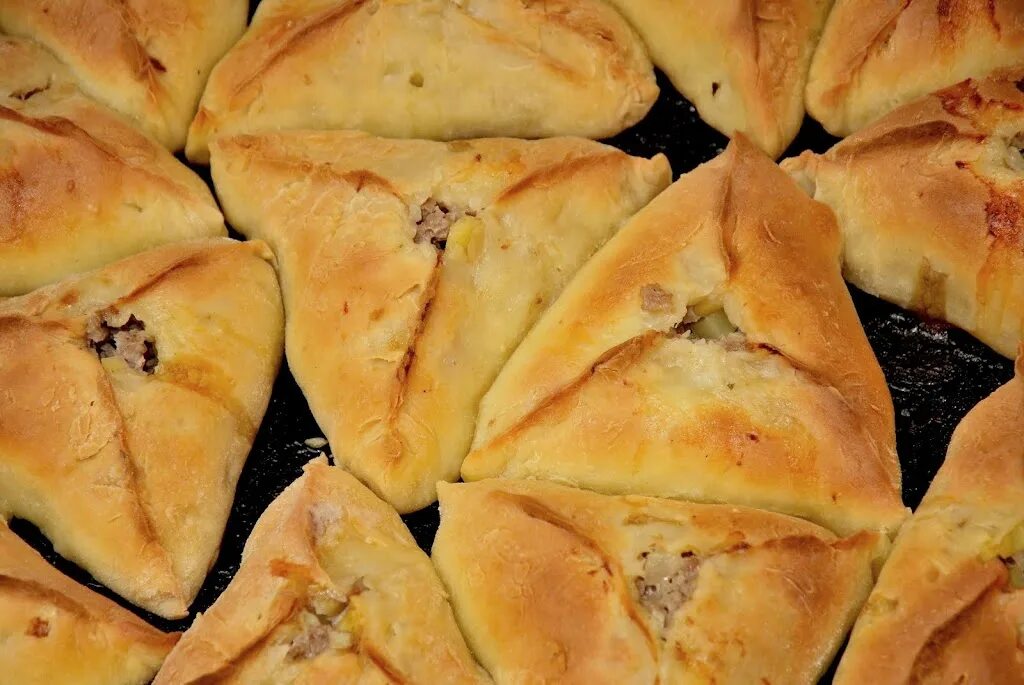 Тесто для треугольников с мясом и картошкой