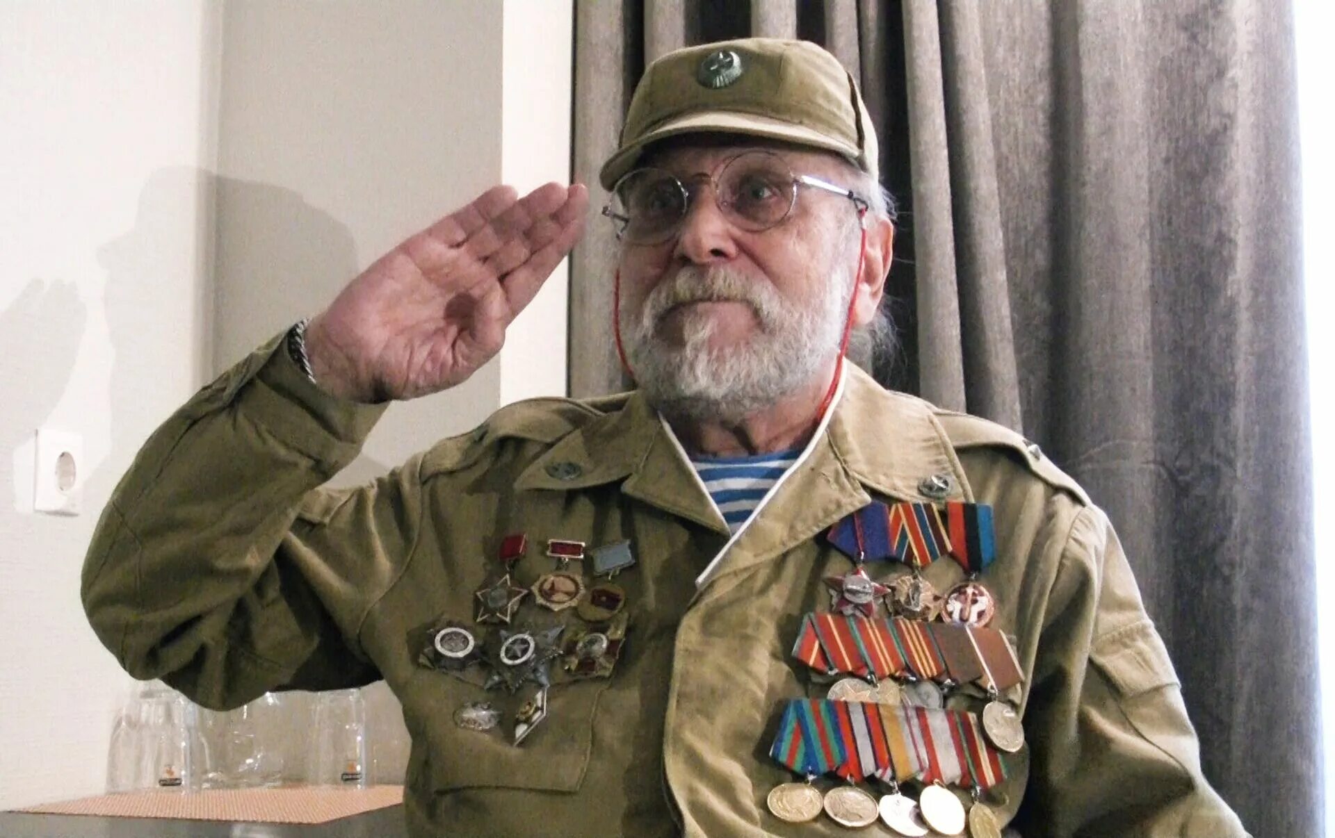 Пластинки с песнями афганской войны. Новая песня афганка. Новая песня афганка. Афганский призрак (2008). Арьяна сайид.