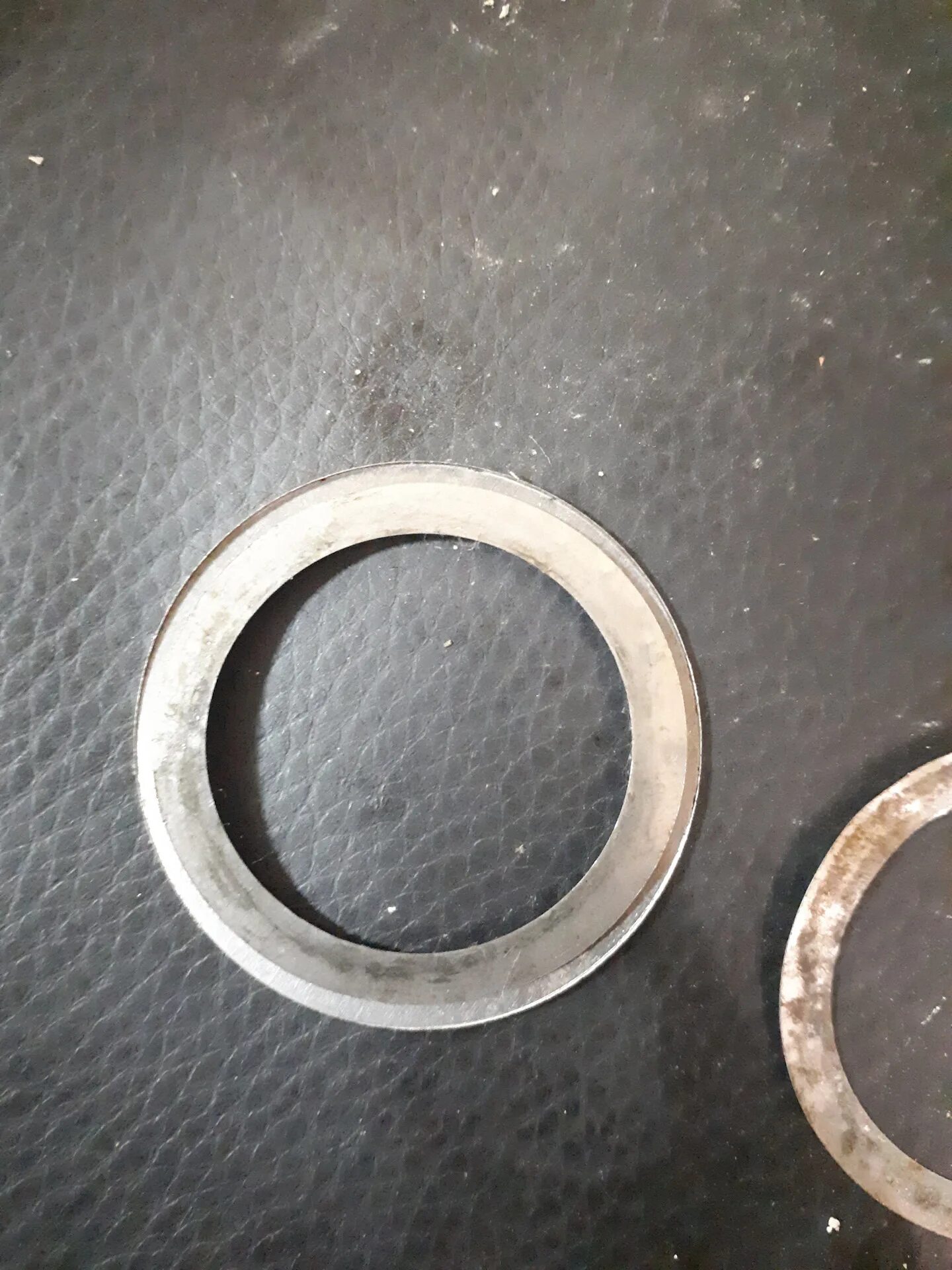 Шайба регулировочная шкворня маз 6430. 4320-2502053 шайба регулировочная межподшипниковая. Шайба регулировки дифференциала уаз. Кольцо уаз-3160 регулировочное дифференциала. Шайба регулировочная уаз 110х130мм.