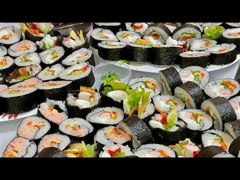 Готовим роллы видео