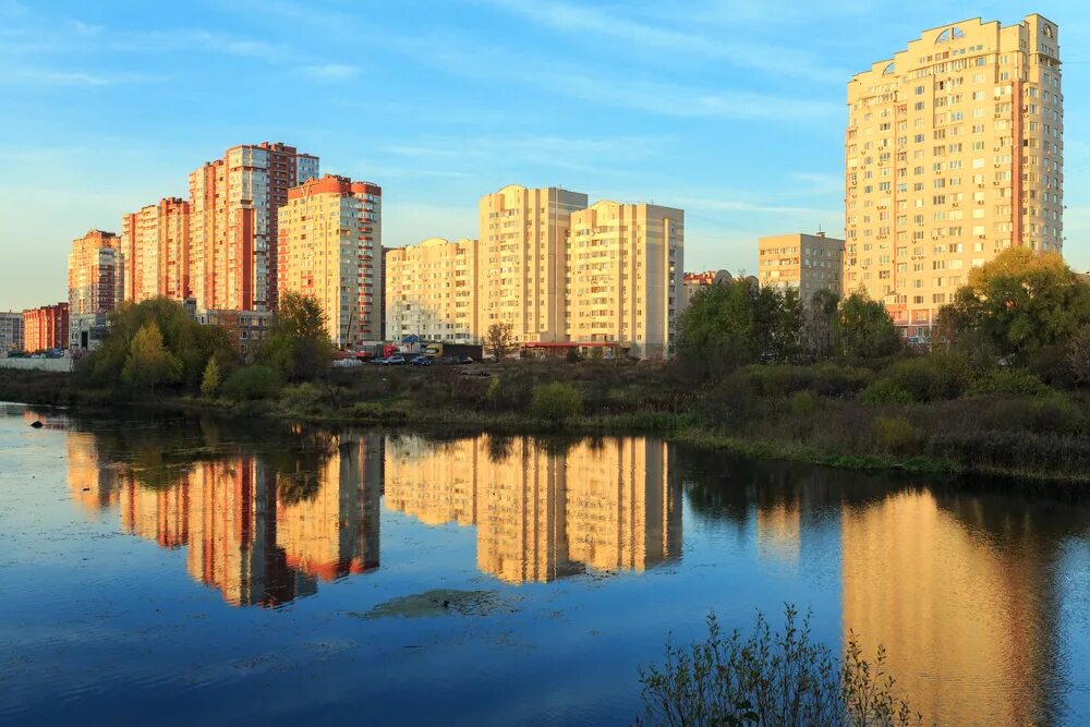 Москва балашиха 2. Река Пехорка Московская область Балашиха. Бродвей река Пехорка Балашиха. ЖК Пехорка Балашиха. Бродвей Балашиха 2.