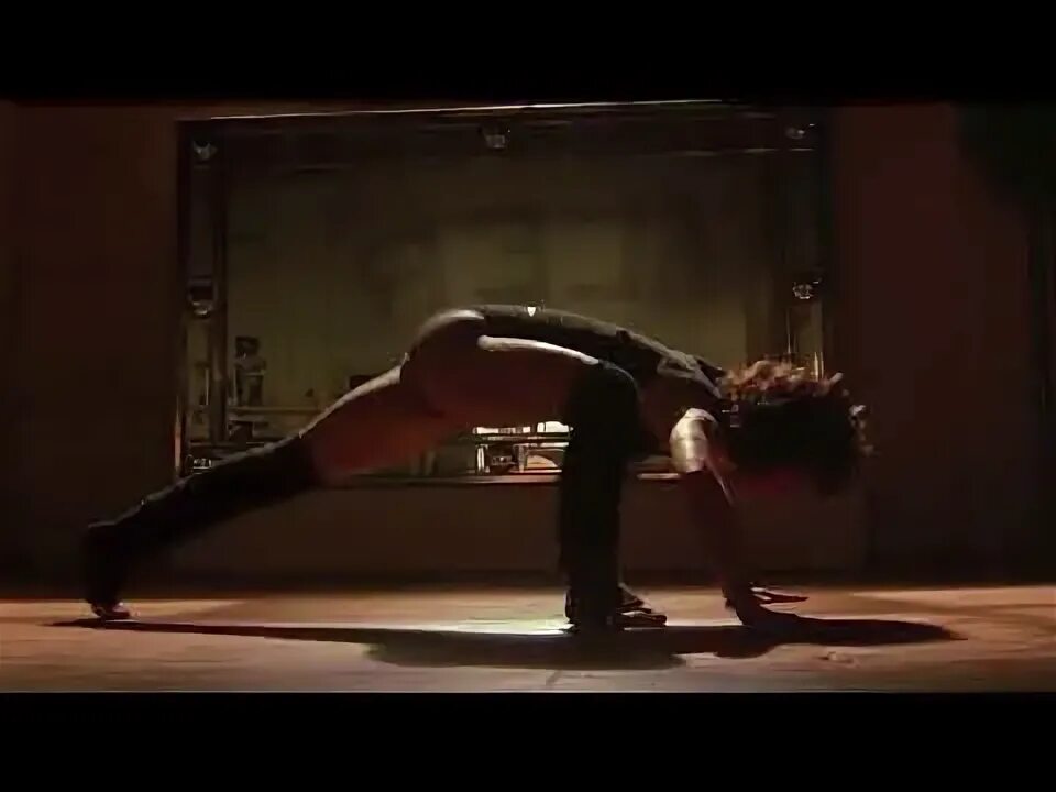 Flashdance maniac фильм. Дженнифер билз 1983. Дженнифер билз танец вспышка. Maniac on the floor. Flashdance maniac фильм.
