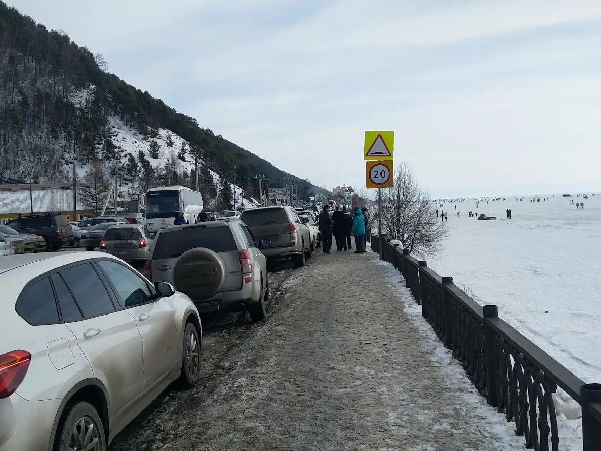 Иркутск Листвянка пробки. Листвянка пробки. Пробка в Листвянке. Листвянка обстановка сейчас. Погода в листвянке сегодня