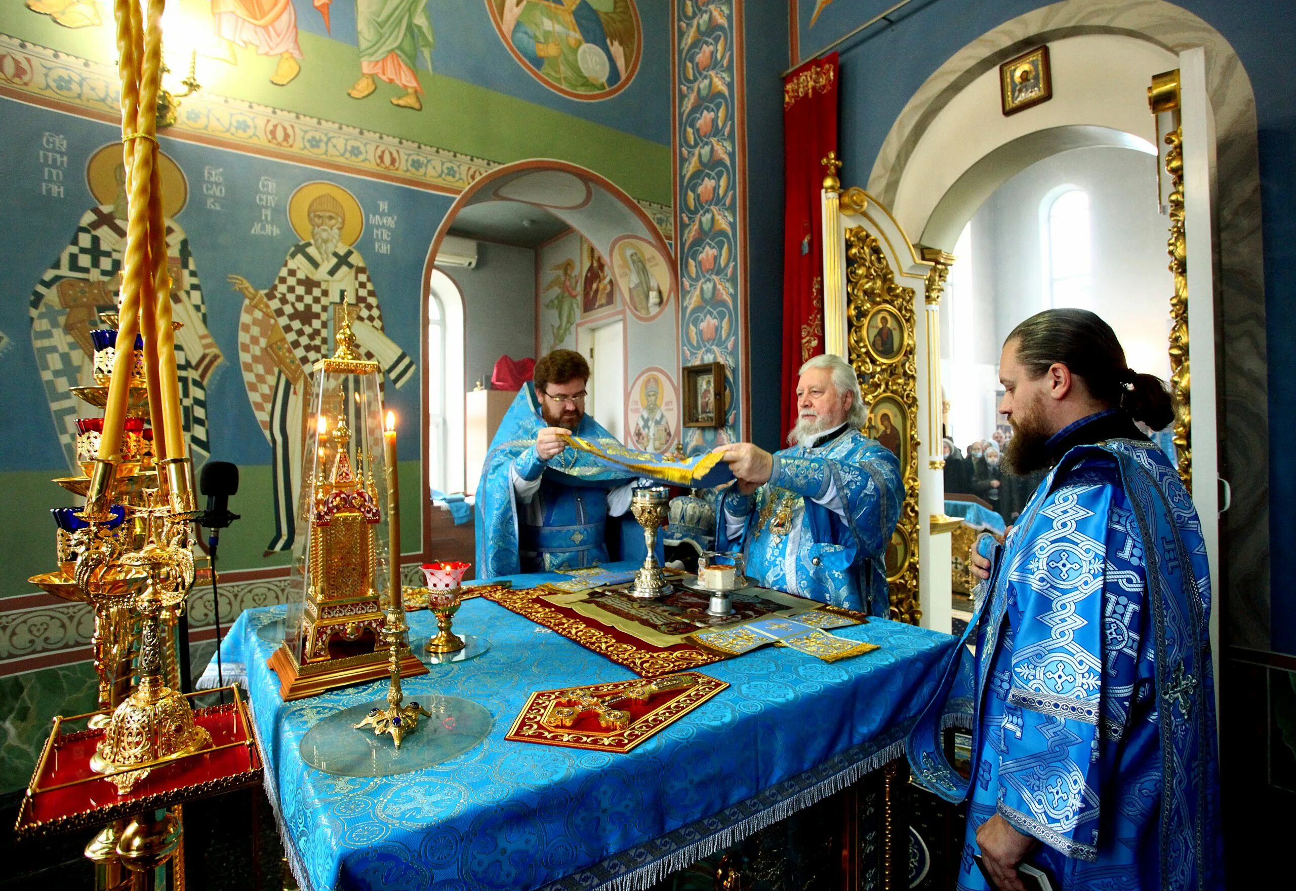 Расписание храм скоропослушницы октябрьское. Храм Скоропослушницы Нижний Новгород. Храм иконы Божией матери Скоропослушница Омск. Храм в честь иконы Божией матери Скоропослушница Нижний Новгород. С престольным праздником Скоропослушница.