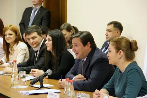 Ответил на вопросы студентов