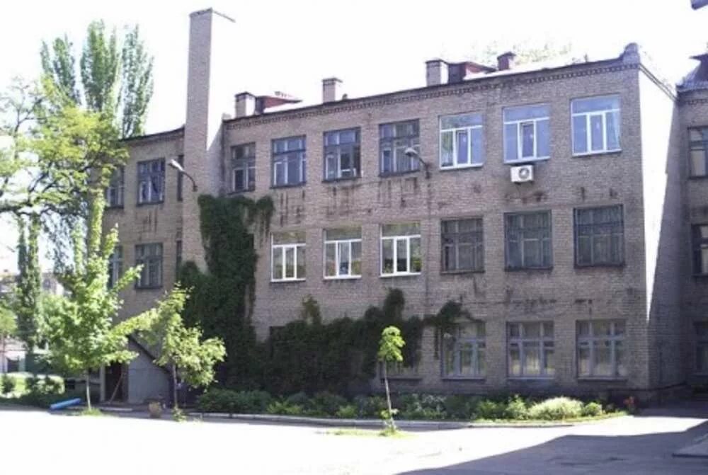 Григорьевская международная школа донецк. 18 школа донецк. Черняховск школа 18к2. Гимназия 12 донецк ростовская область. Школа 18 донецк.