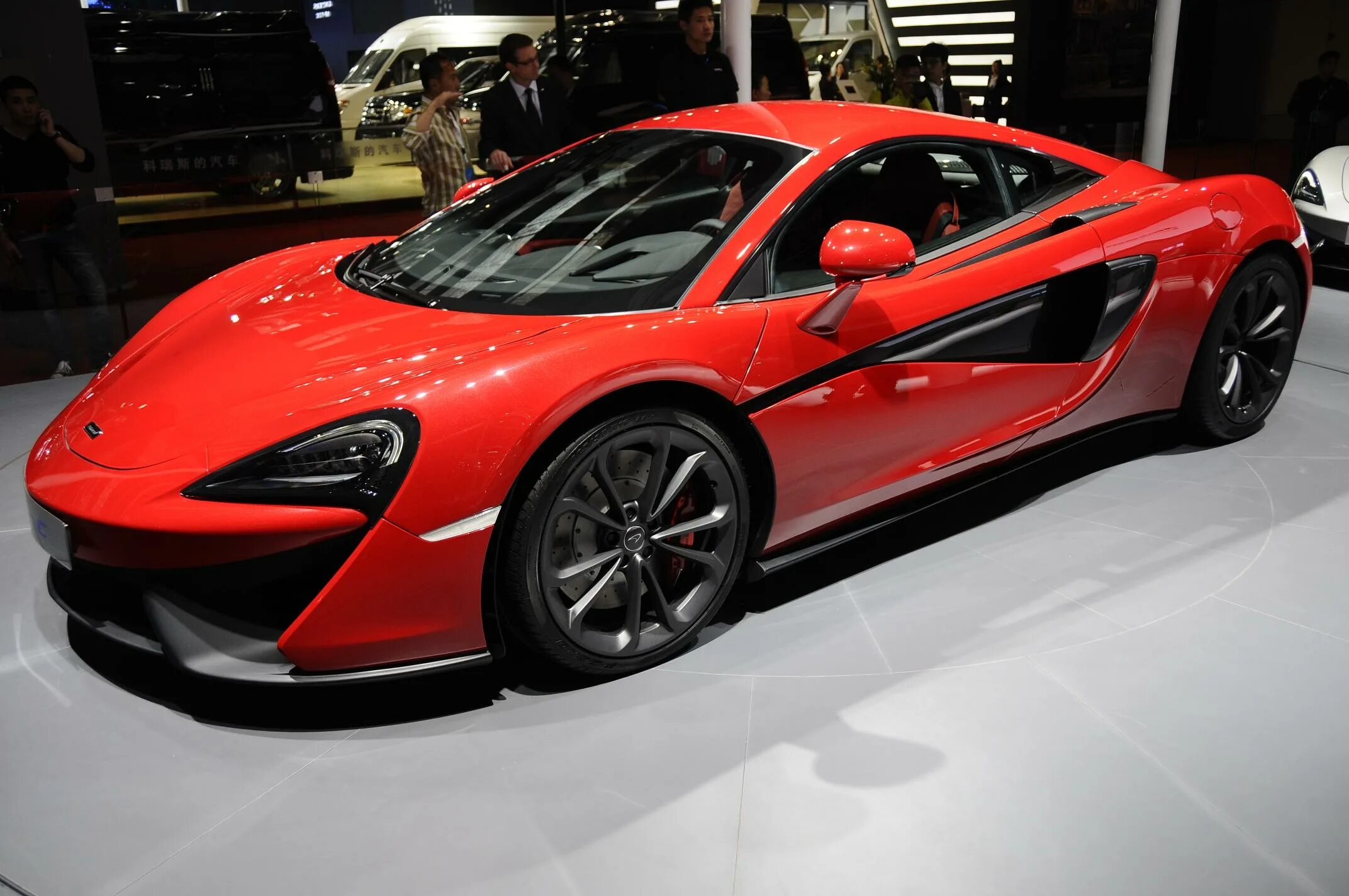 MCLAREN 540c. 2016 MCLAREN 540c Coupe. Макларен последняя модель. MCLAREN 540c в России.