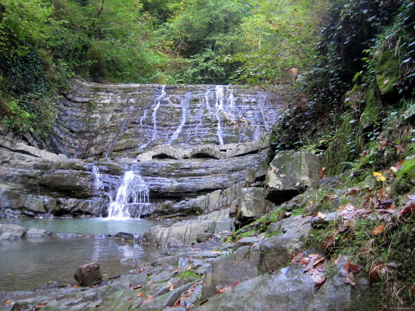 Хоста сочи достопримечательности. Хоста сочи достопримечательности. Хоста сочи. Хоста город. Хоста 33 водопада.