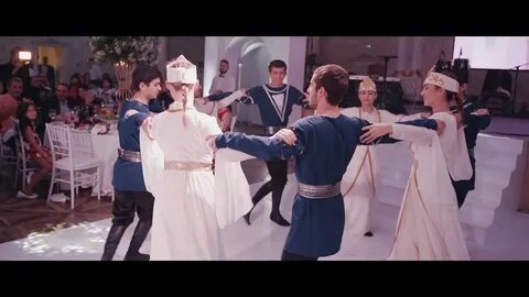 Армянски танцуем