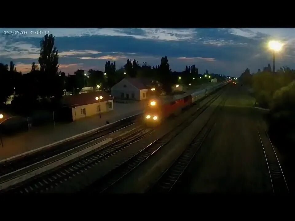 Поезд таврия евпатория. Поезд таврия 179а санкт-петербург евпатория. Поезд 180 евпатория санкт-петербург. Поезд таврия евпатория. Поезд 179а таврия.