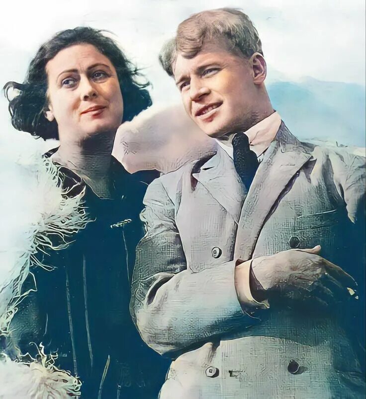 Айседора дункан и есенин. Айседора дункан старше есенина. Есенина и айседоры дункан. Айседора дункан старше есенина. Айседора дункан старше есенина.